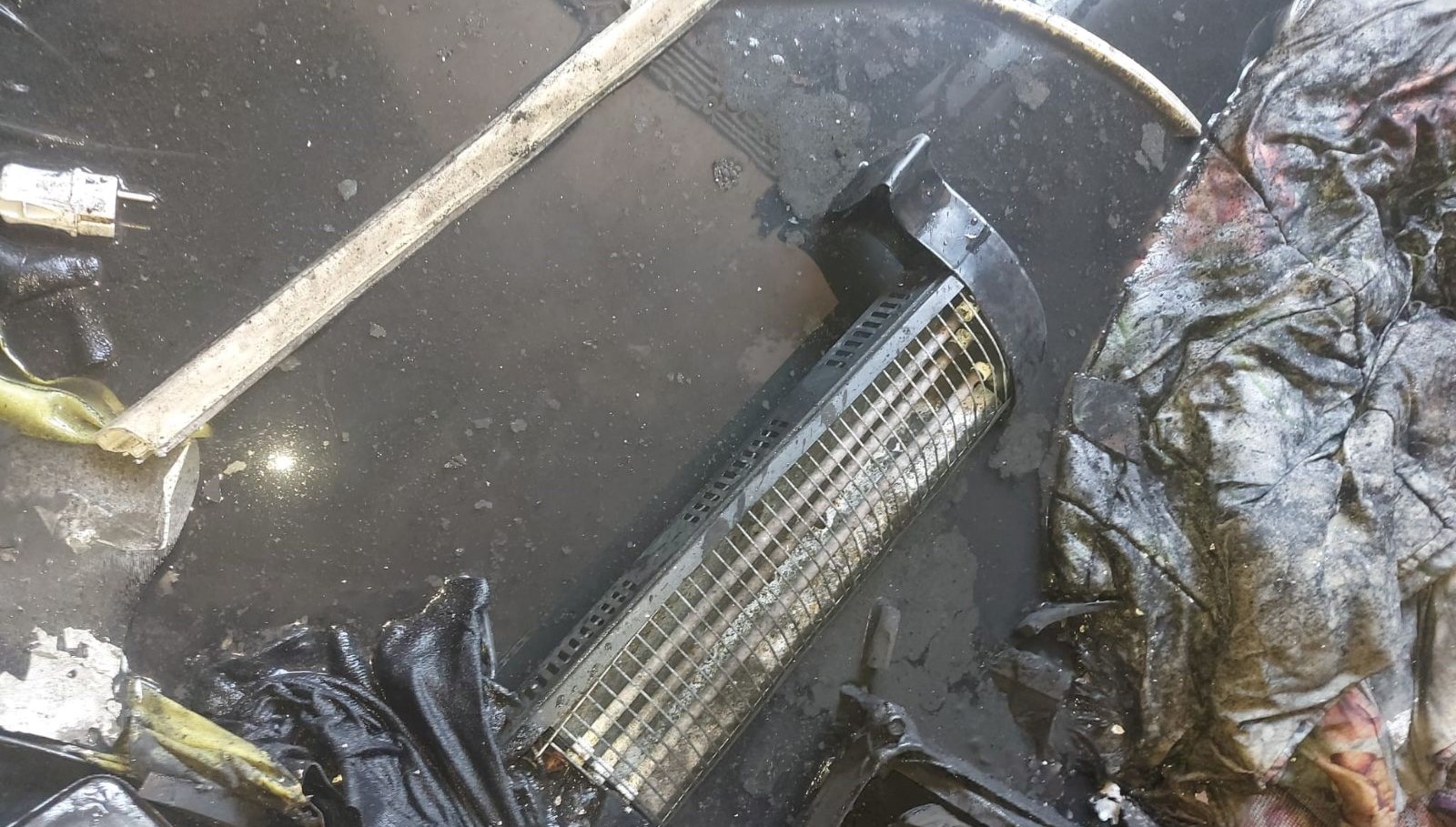 elektrik sobasindan yangin cikti fOZfsTbS