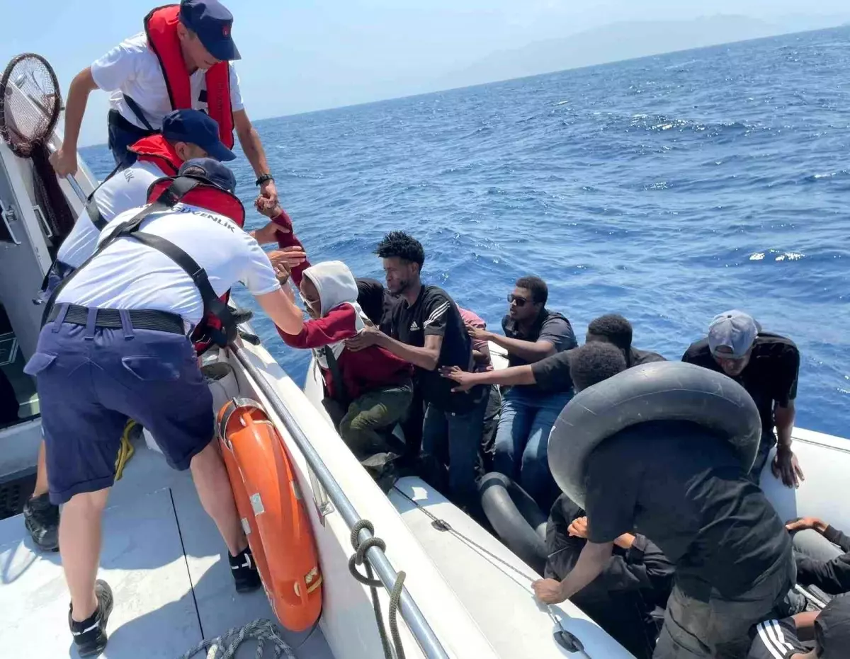 izmirde duzensiz gocmen kurtarma operasyonu 5UvbHapL