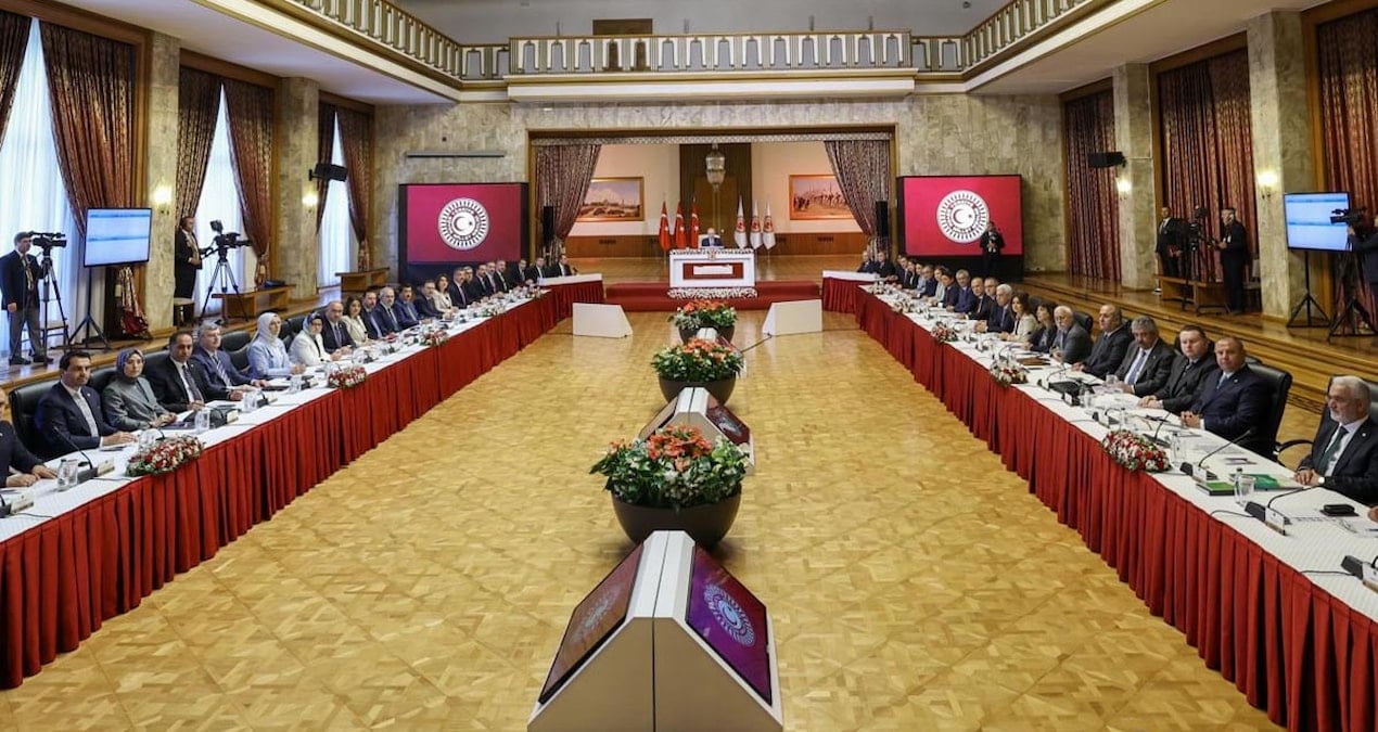 tbmmde komisyon toplantisi sona erdi 6 saat 40 dakika surdu YxDhsC2t