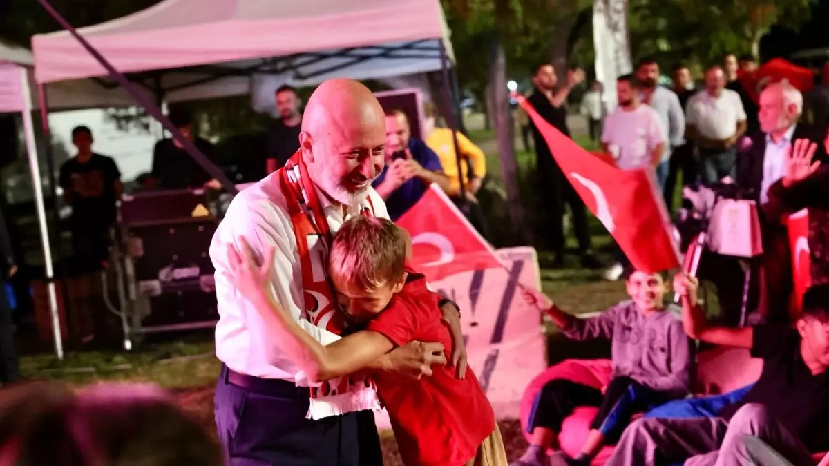 kocasinanda milli heyecan degerli anlarla yasandi 984TxNkm