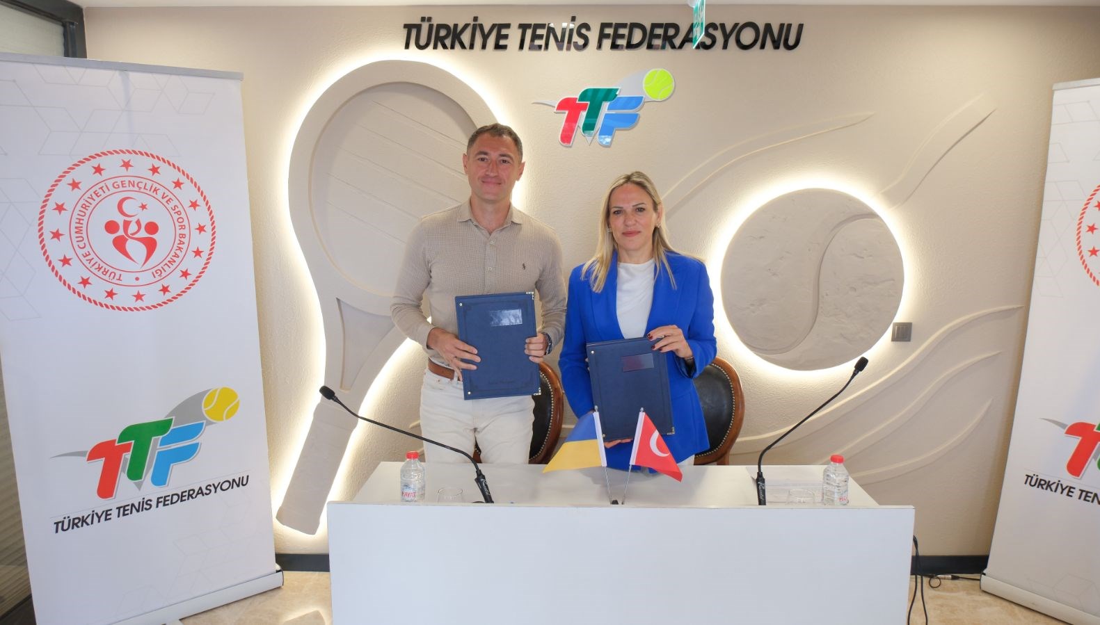 Türkiye ve Ukrayna tenis federasyonları arasında iş birliği protokolü turkiye ve ukrayna tenis federasyonlari arasinda is birligi protokolu 8cm2dtb7