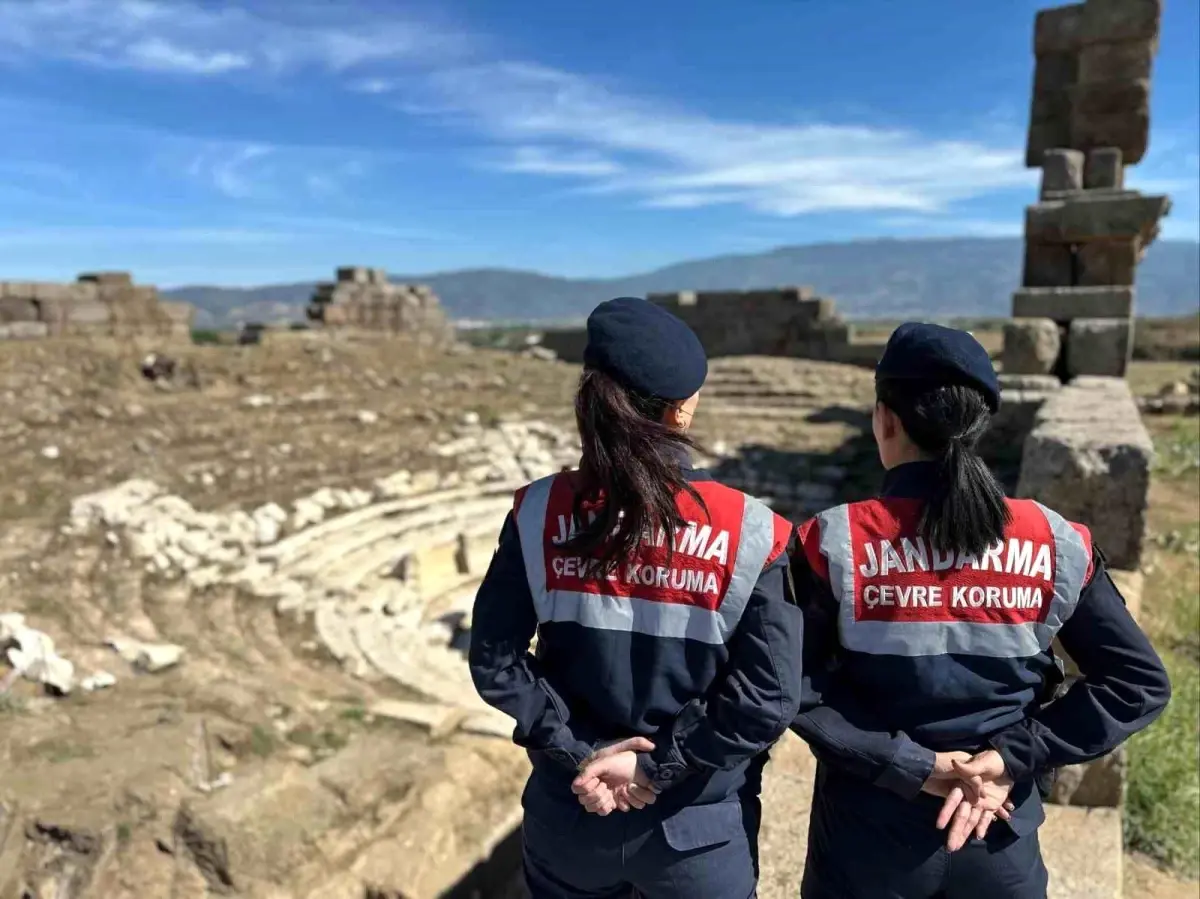 Alabanda Antik Kenti’nde Jandarma Kontrol Faaliyeti alabanda antik kentinde jandarma kontrol faaliyeti 6YFsyue9.jpg