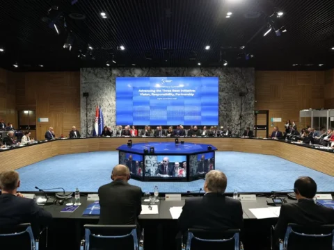 Kurtulmuş: Orta Doğu’daki Kriz ve Diplomasi Üzerine Önemli Açıklamalar