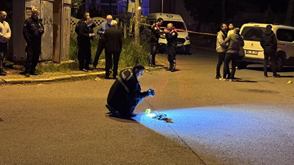 sakaryada-silahla-rastgele-ates-acan-ve-yarali-ele-gecirilen-kisi-tutuklandi-Sw1EAMLP