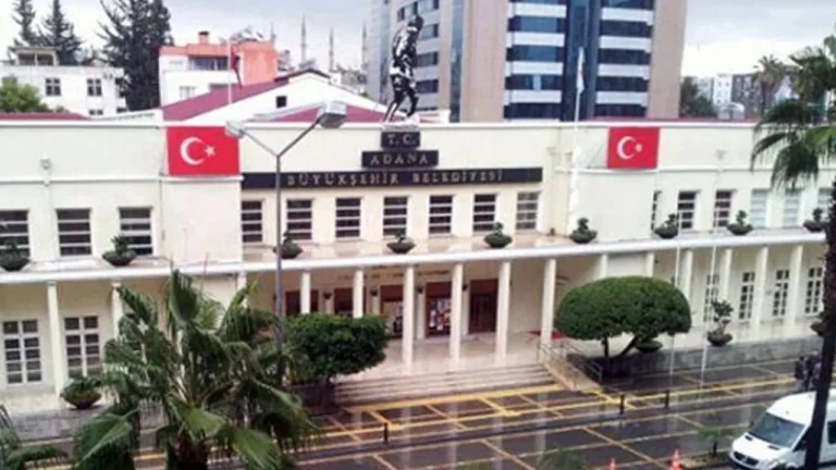 adana-buyuksehir-belediyesinden-1-milyar-liralik-arac-bakim-harcamasi-iddialarina-yanit-Sz21RL9n