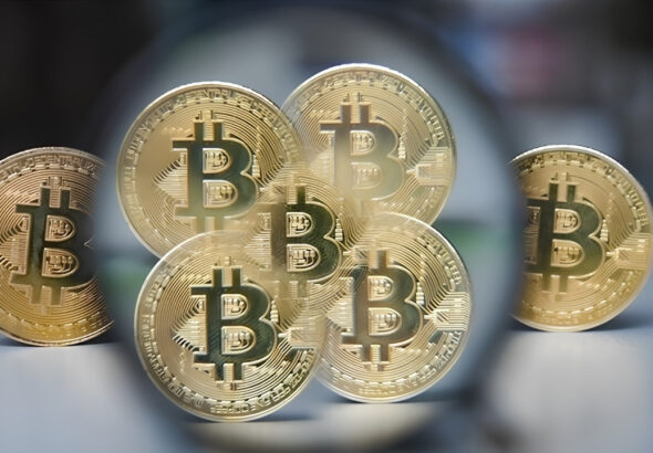 kripto-piyasasi-karisti-bitcoin-tutunamadi-ethereum-dibe-vurdu-qS94MWLt