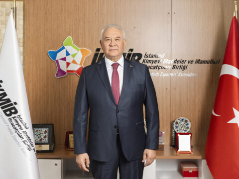 Kimyevi maddeler ve mamulleri sektoru ilk yariyilda 171 milyar dolarlik ihracatla cumhuriyet tarihinin en KN5tAYsm
