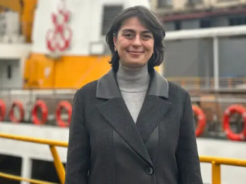 Sinem dedetas kimdir kac yasinda nereli uskudar belediye baskani sinem dedetas neden gozaltina alindi KgFbFfUS