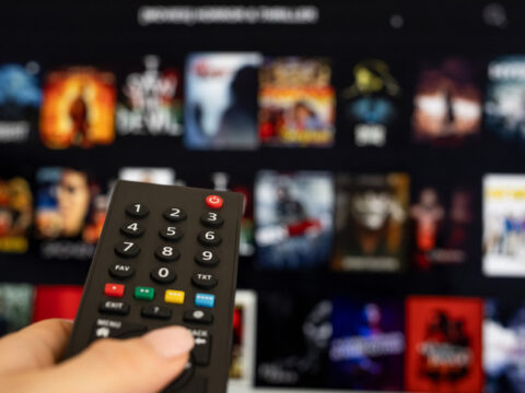 Tv yayin akisi 10 temmuz 2026 cuma guncel liste bu aksam televizyonda I3QUTPfL